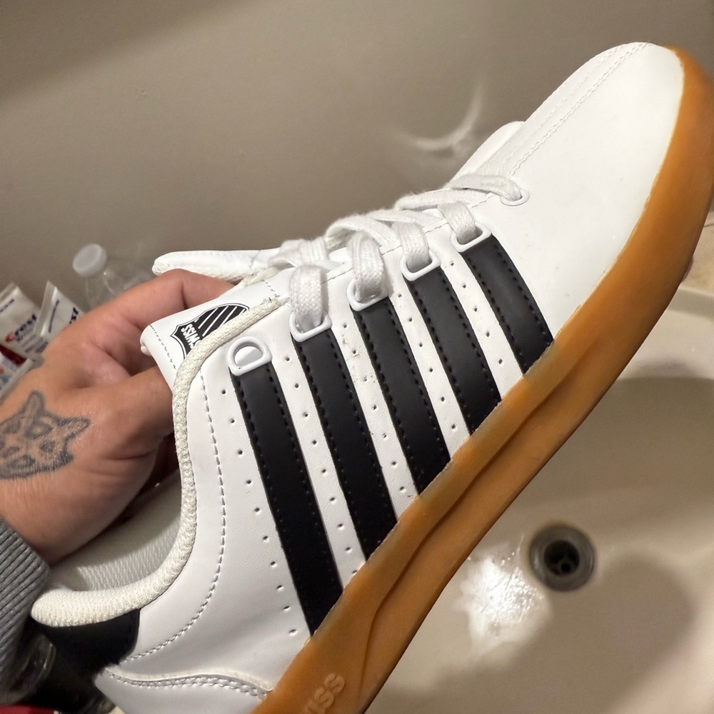 K Swiss